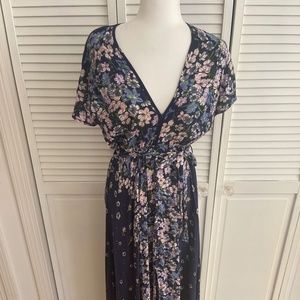 Selfie Leslie Long floral maxi dress